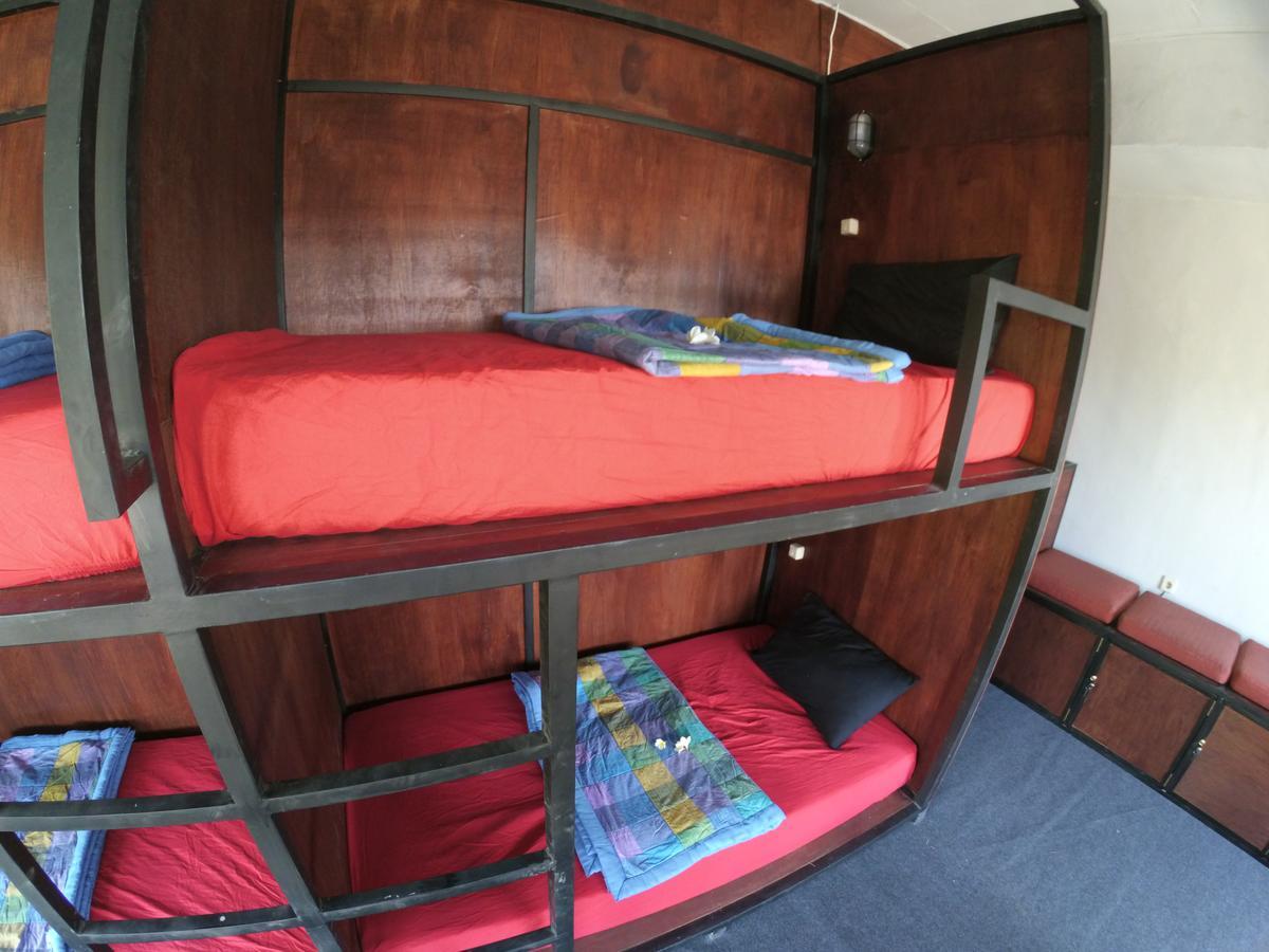 Local Hostel Amed Buitenkant foto