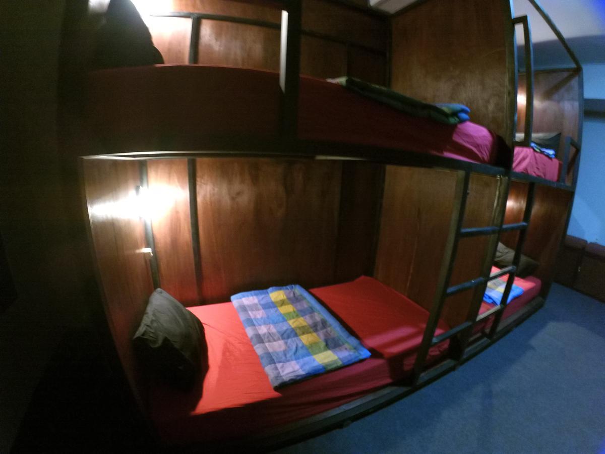 Local Hostel Amed Buitenkant foto